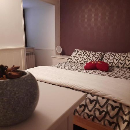 La Casa Del Largo Del Rosso Apartment Pozzuoli Bagian luar foto
