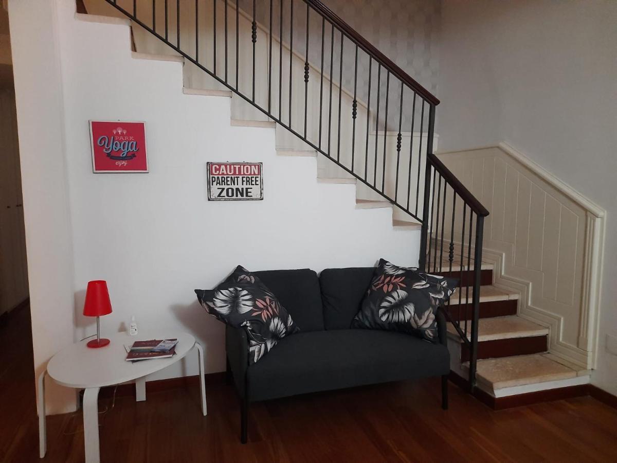 La Casa Del Largo Del Rosso Apartment Pozzuoli Bagian luar foto