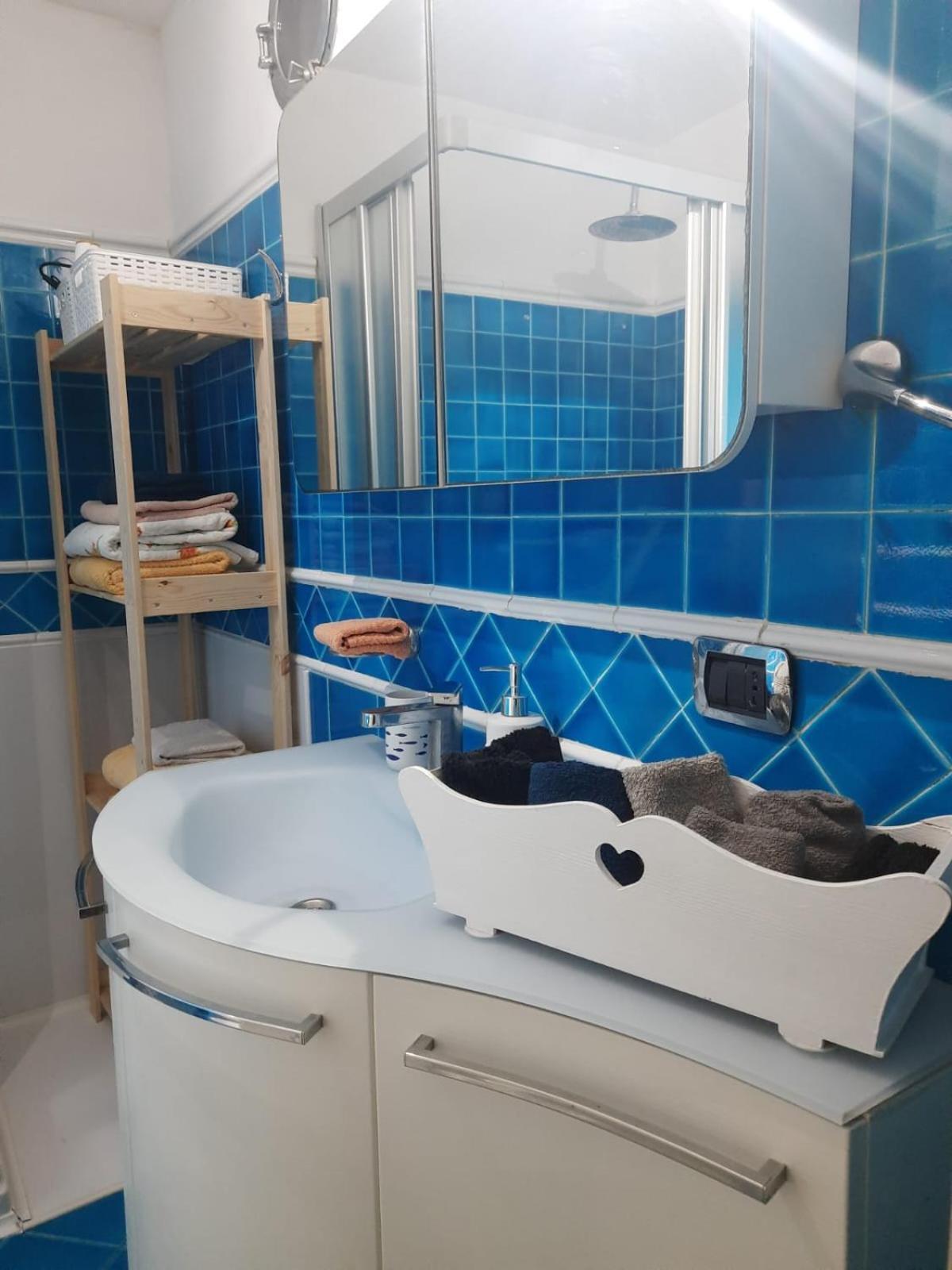 La Casa Del Largo Del Rosso Apartment Pozzuoli Bagian luar foto